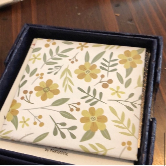 Adjustable Gold Necklace with Charm - Picture 3 of 4